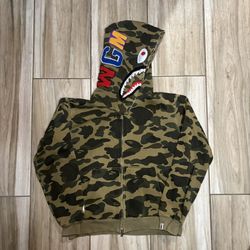 BAPE SWEATER
