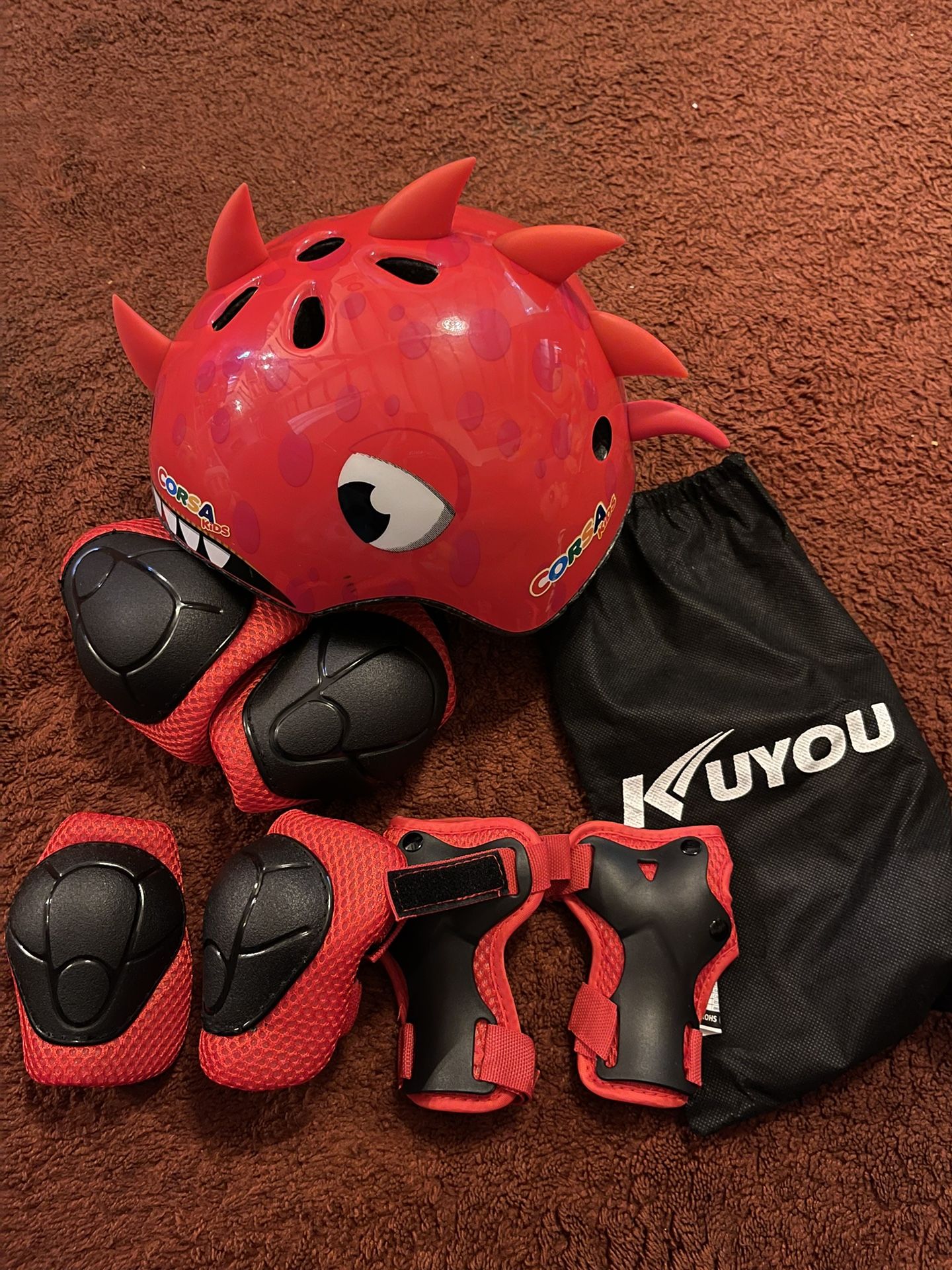 Boys Girls Red Dinosaur Kids Bike Scooter Trikes Helmet Knee, Elbow,  Wrist Guards size Small