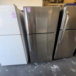 Entr ega Whirl pool Refrig erator Frid ge Top Bott om