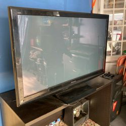 60" Panasonic TELEVISION