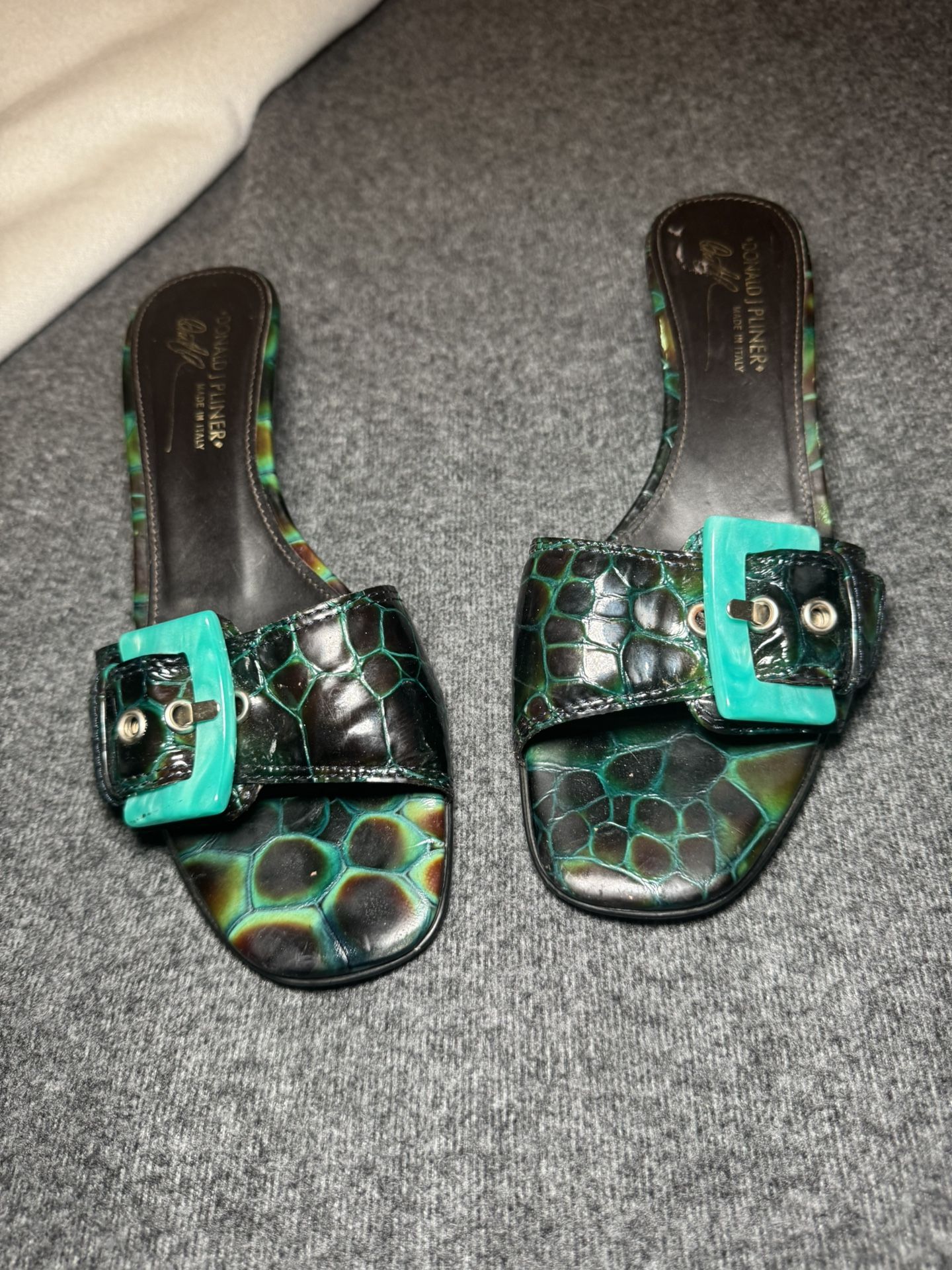 Donald Pliner Sandals Heel