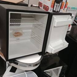 Dometic Mini Fridge 