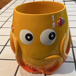 Kids Room Plastic Trash Can 