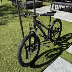 GT Stomper 24in Mountain Bike