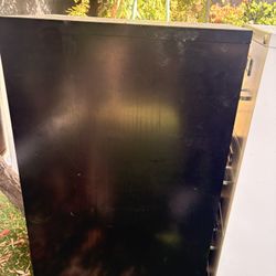 Black metal 4-drawer filing cabinet