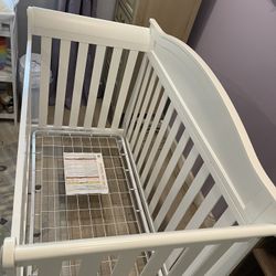 Free White Crib 