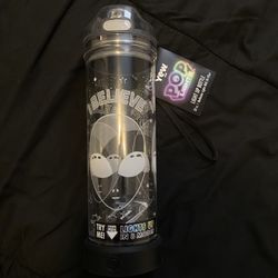 alien water bottle.🛸