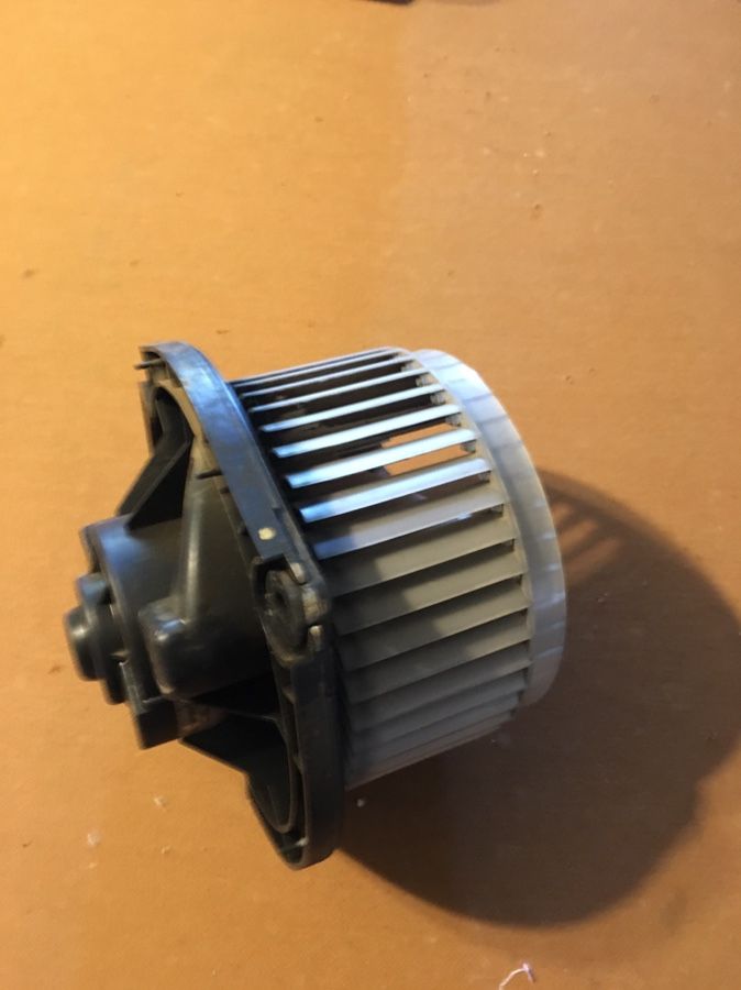 Chevrolet Chevy Impala Malibu g6 GM vehicles heater motor