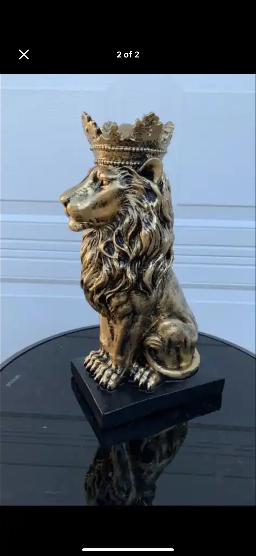 The Crown Lion Statue