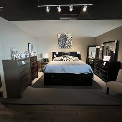 Black 4PC King Bedroom Set 