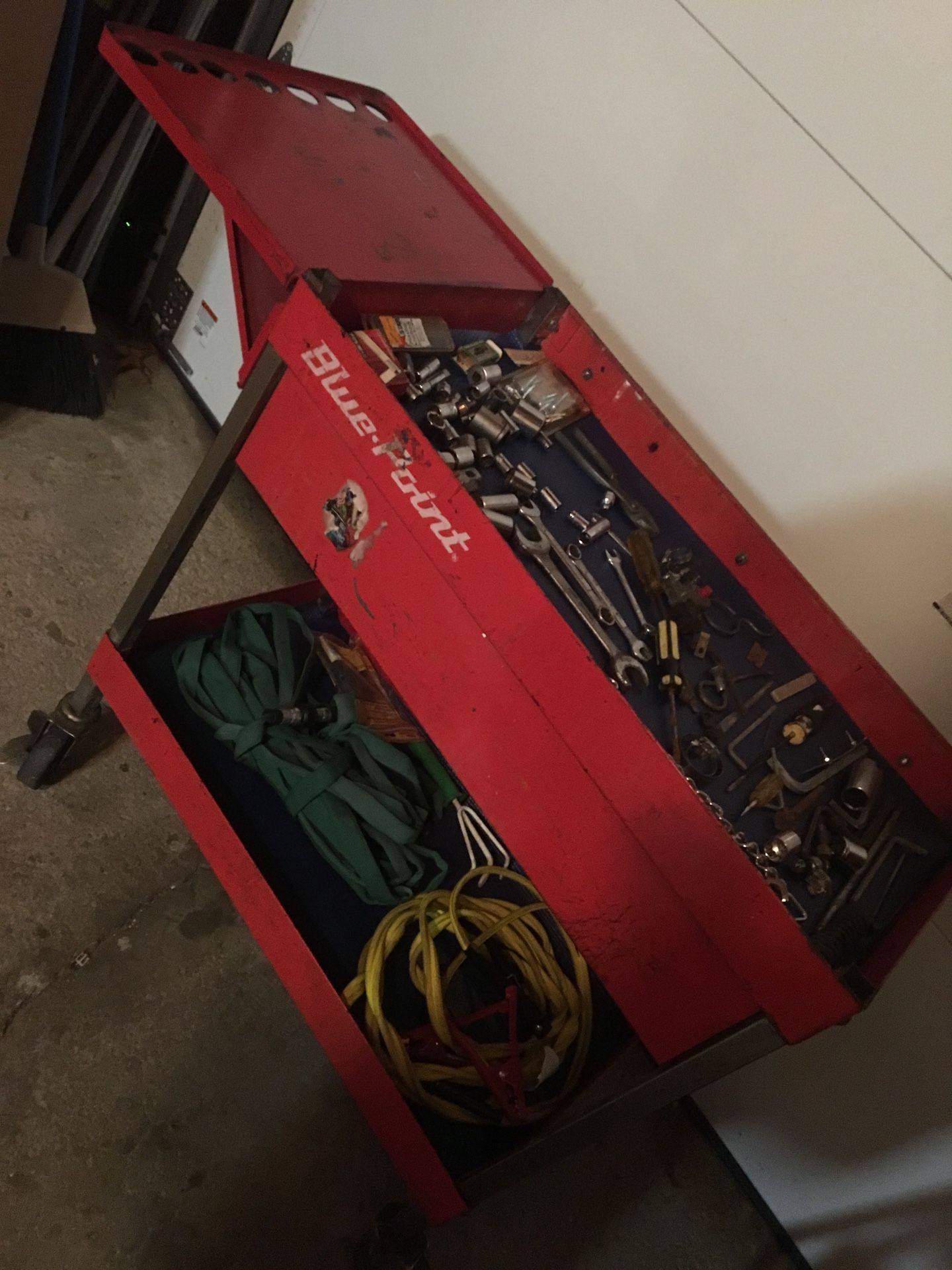 Blue point tool cart