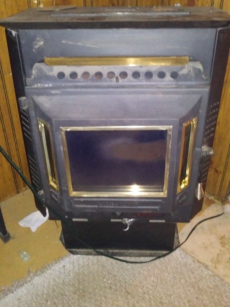 Jamestown pellet burning stove for Sale in Mayer, AZ OfferUp