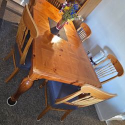 DINING ROOM TABLE 
