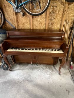 Cable Upright Console Piano