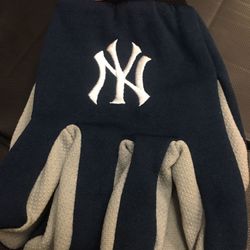 Yankees Gloves