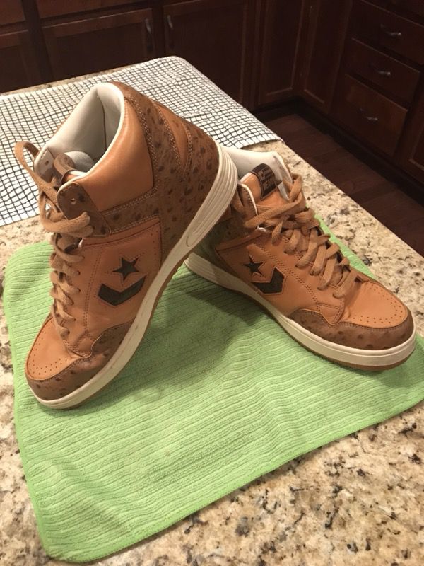 OLD BIRD VS MAJIC CONVERSE WEAPON for Sale in Raleigh, NC - OfferUp
