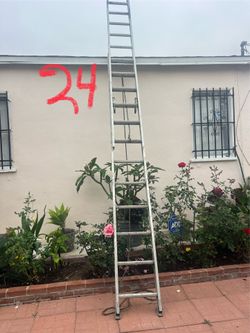 Escalera de 24 pies de aluminio tengo muchas muy baratas