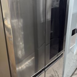 Lg Side-By-Side Refrigerator With Door With In Door