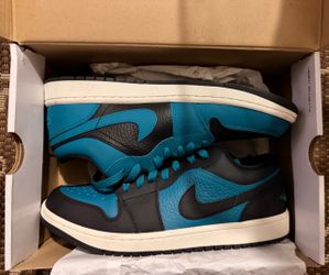 Air Jordan 1 Low SE "Homage Split - Bright Spruce" (Style Code: DR0502-300).