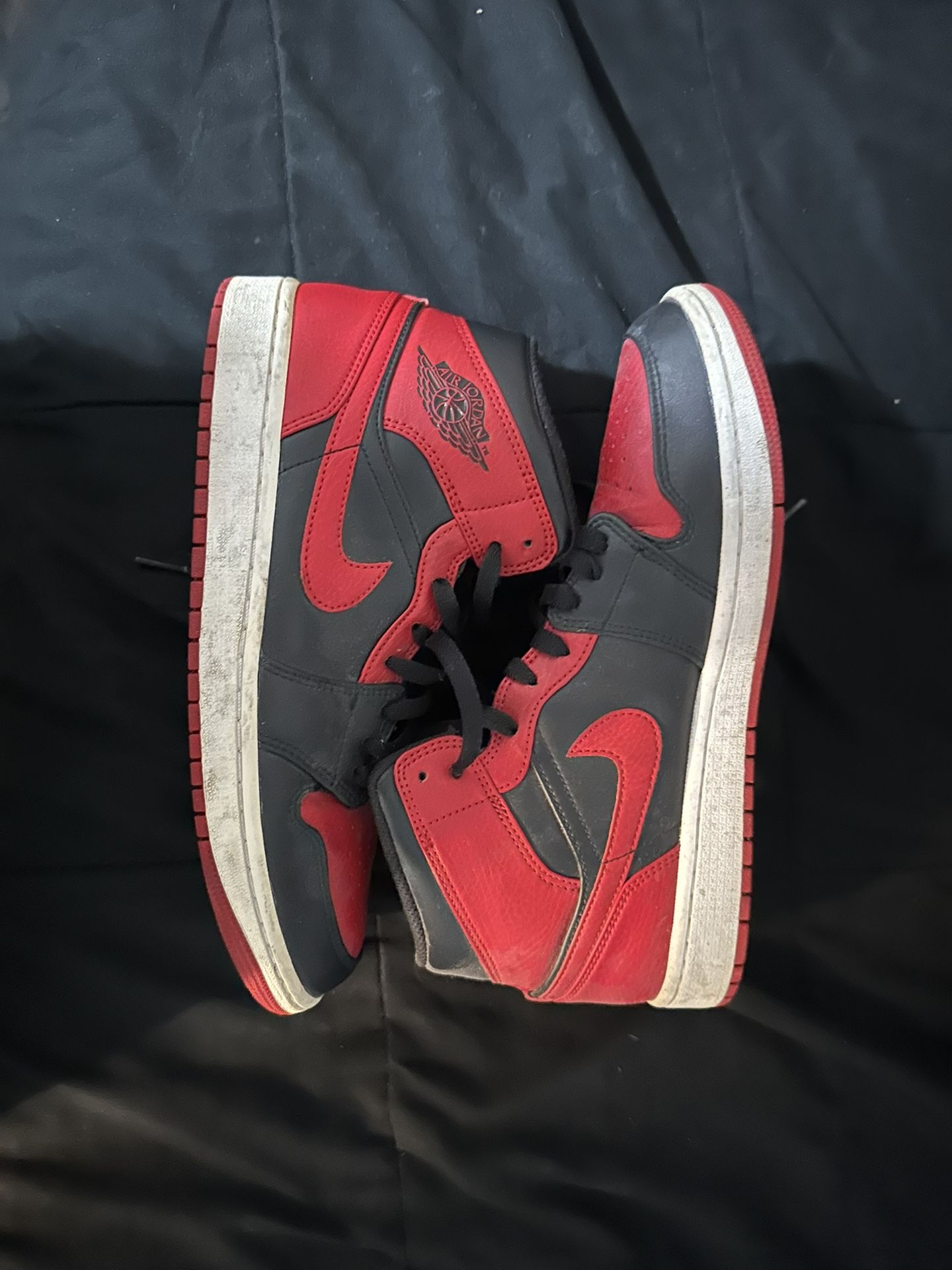 Jordan 1 Mid Banned (2020)