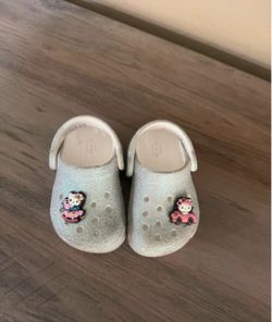 Kids Glitter Crocs with Hello Kitty Jibbitz