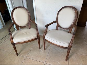 French Style Wooden Chair Set (2)