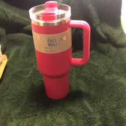 New In Box - STANLEY 40 Oz Quencher H2.0 Tumbler W/straw