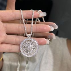 Chinese silver-plated diamond-encrusted can rotate the eight-treasure compass to run the necklace.