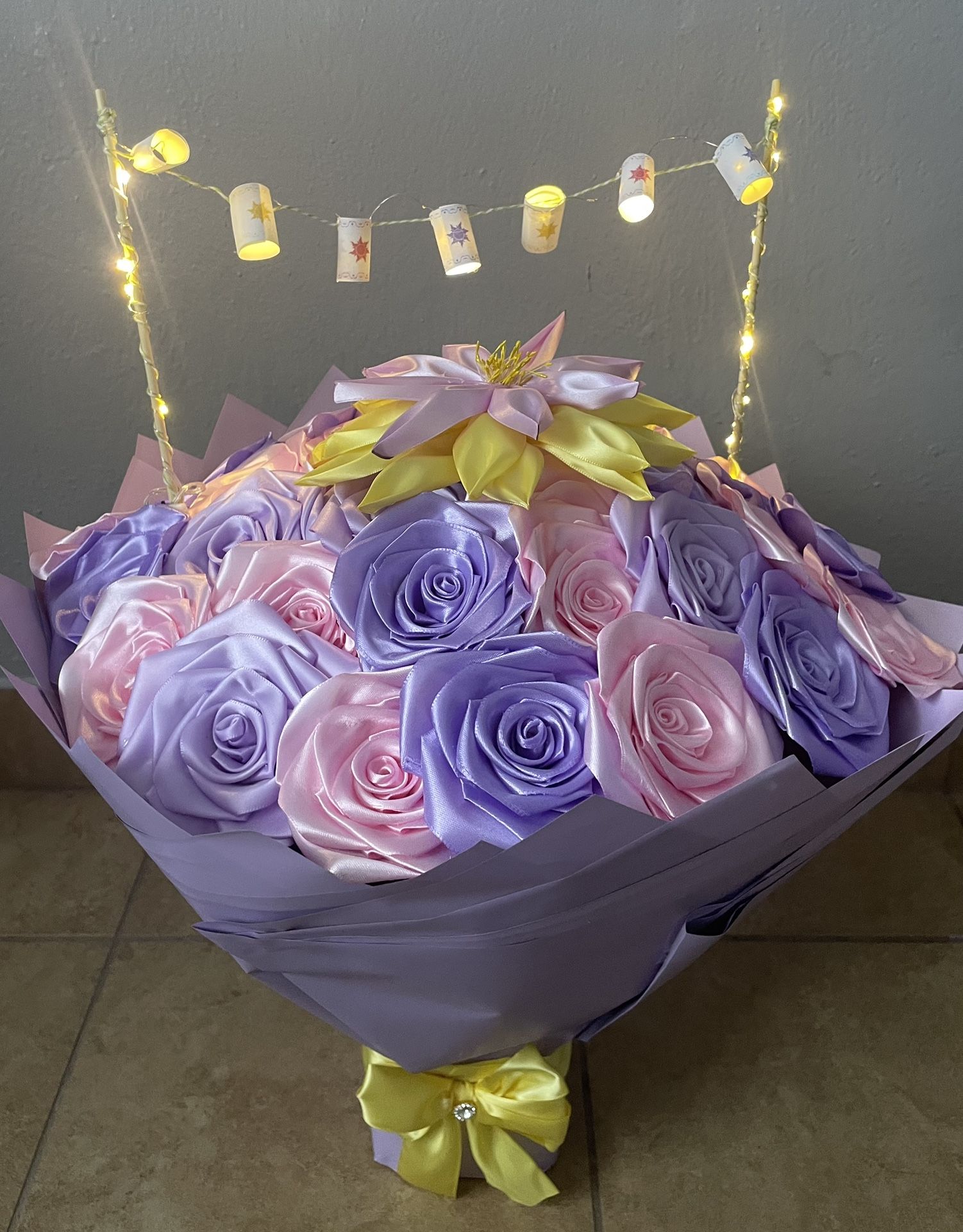 Floating Lanterns (Rapunzel Theme) Enteral Bouquet (Special light Up Edition)