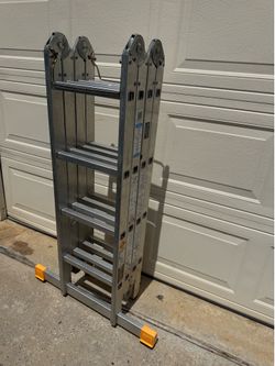 16’ foldable ladder like new