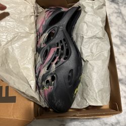 Yeezy Foam Runner 