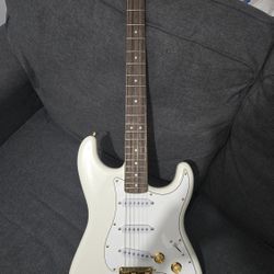 HEAVILY MODDED SQUIER SONIC STRATOCASTER