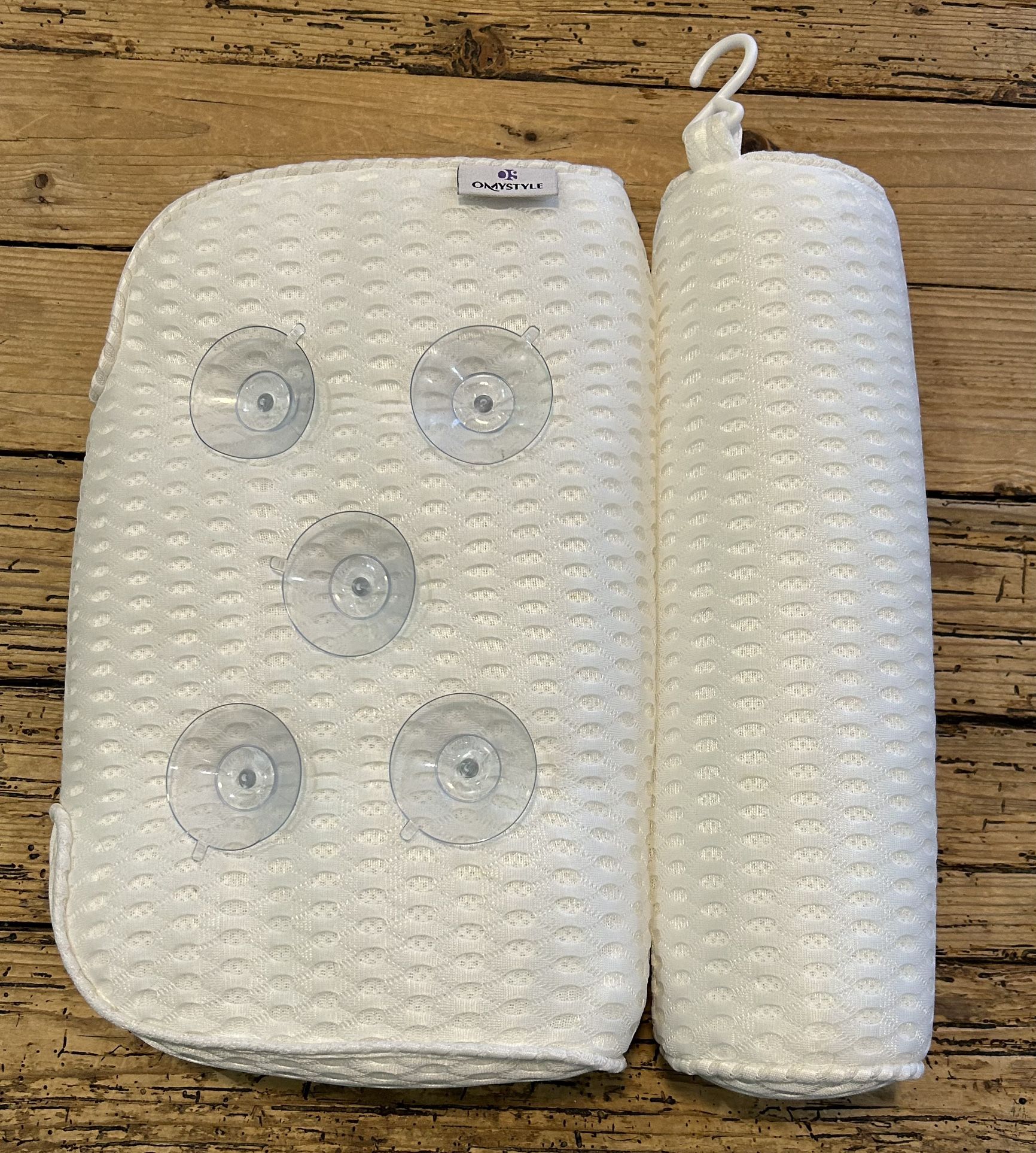 OMYSTYLE BATH PILLOW WHITE