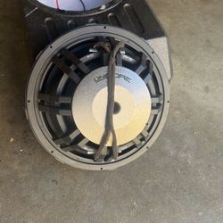 Shallow Subwoofer 12 Jl Audio. Alpine 
