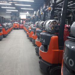 FORKLIFT TOYOTA $7500 And UP