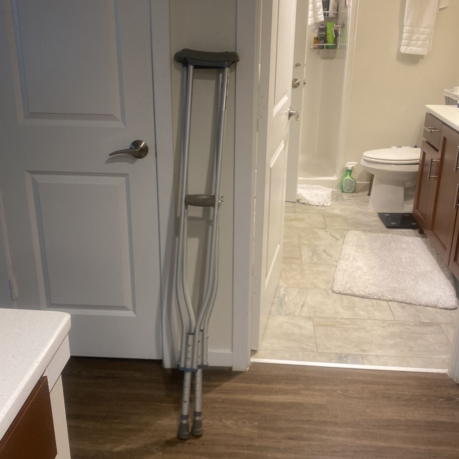 Medline Aluminum Crutches 