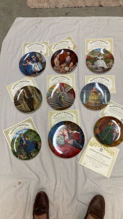 First Edition “ Gone With The Wind“ Vintage Collectible Plates w/ COA