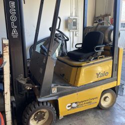 Yale Forklift 3000 Lbs Capacity 