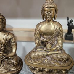 2  Buda Statue 