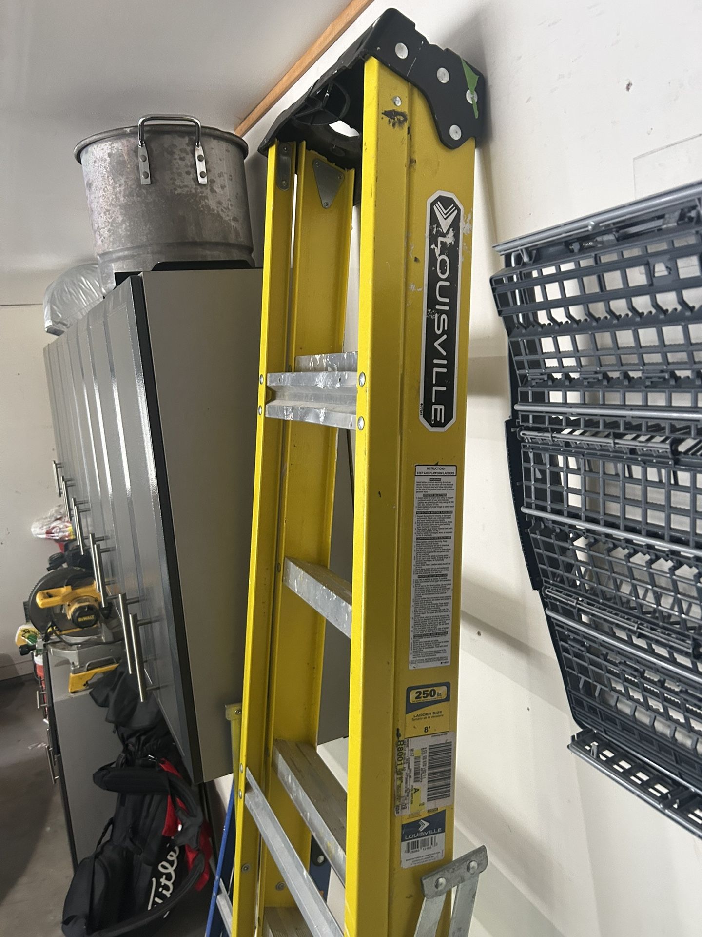8ft Louisville Ladder