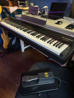 M Audio Hammer 88 w/ sustain pedal