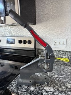 Heavy Duty Hand Press Grommet Eyelet Machine – Machine Only