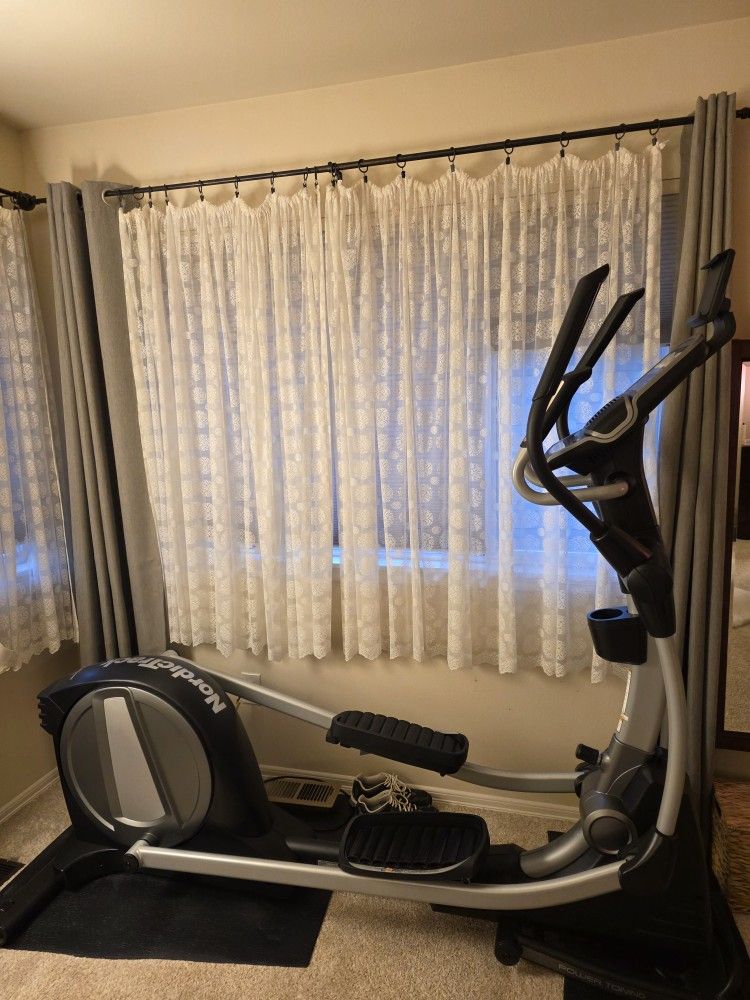 NordicTrack SpaceSaver SE7i Elliptical