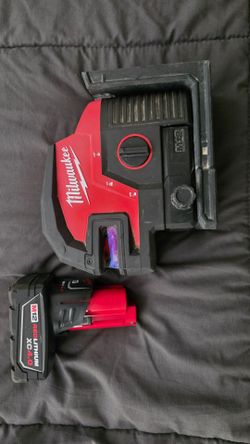 Milwaukee M12 Laser Level with XC4.0 Battery