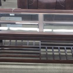 Three-piece occasional table set