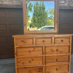 Solid wood 9-drawer dresser with mirror
