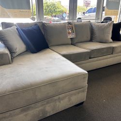 Perfect Grey Sectional! $1599 🩶☎️⭐️ Easy Financing!