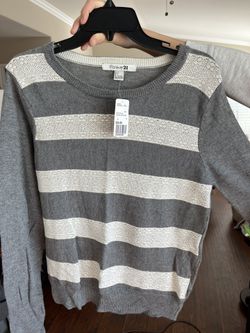 Woman’s Sweater New W/Tags Forever 21