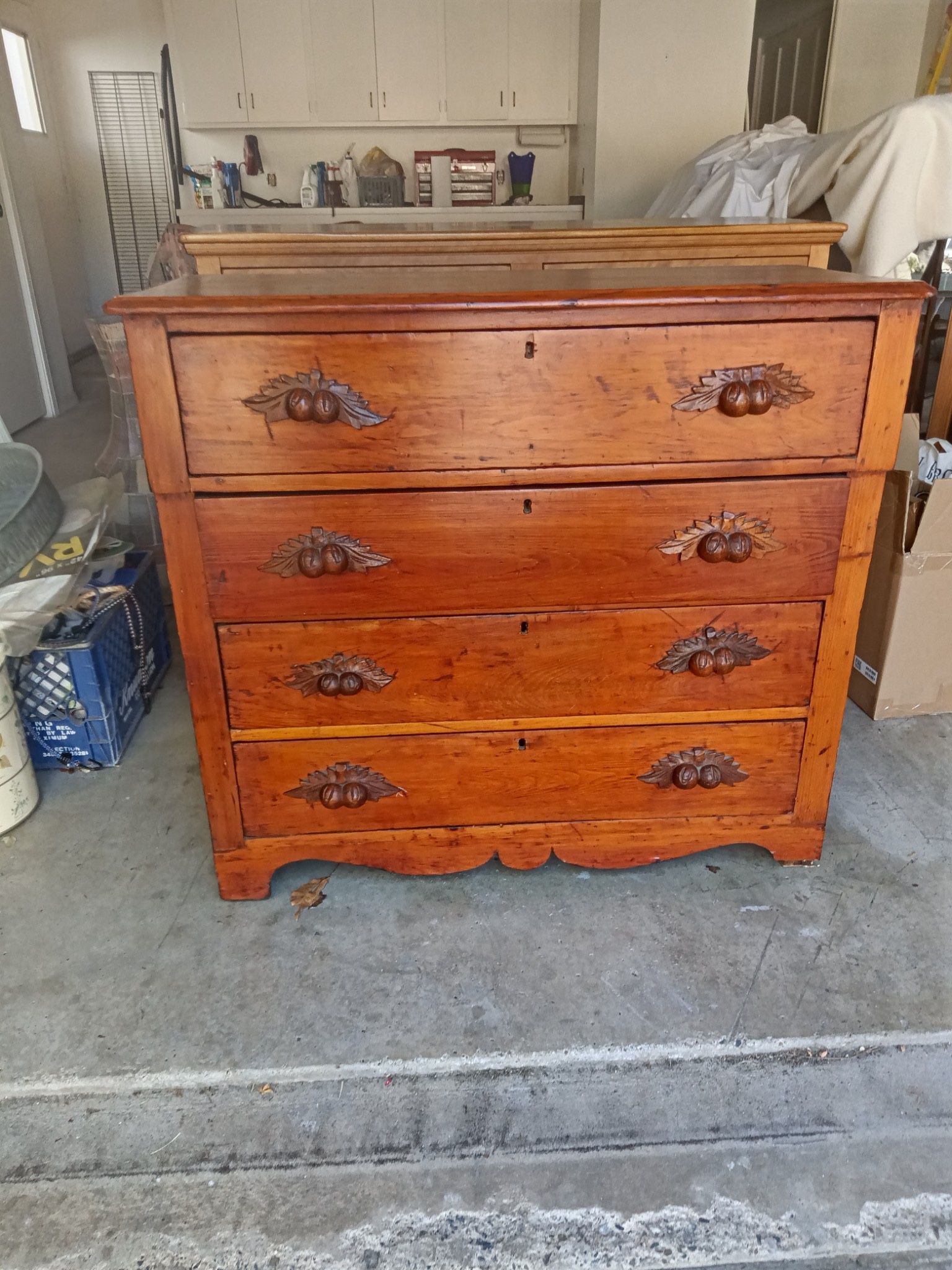 Antique 4-Drawer Chest! 