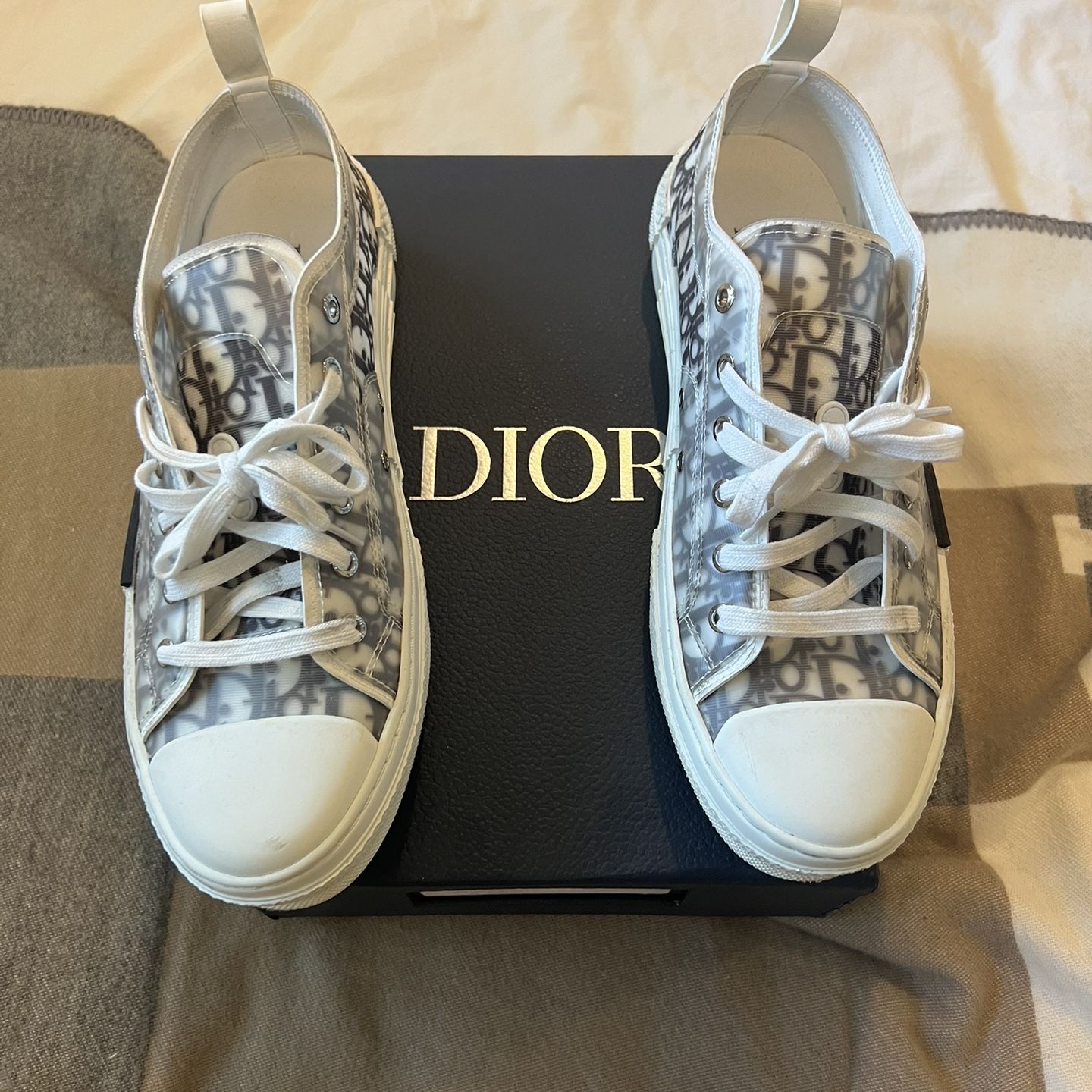 Dior b23 dust bag hotsell